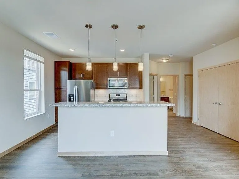 The Compass Apartments — Photo 18