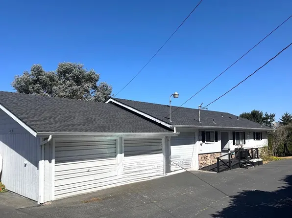 13850 Ocean View Dr, Smith River, CA 95567