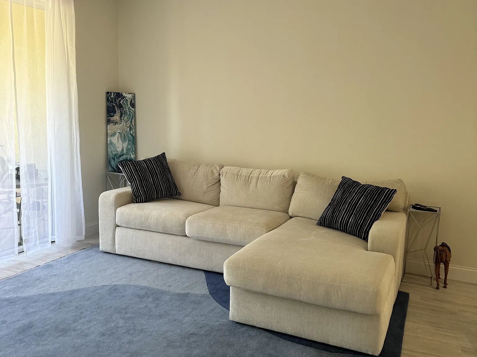 3 bed, 1361 sqft, $2,950 — Photo 3
