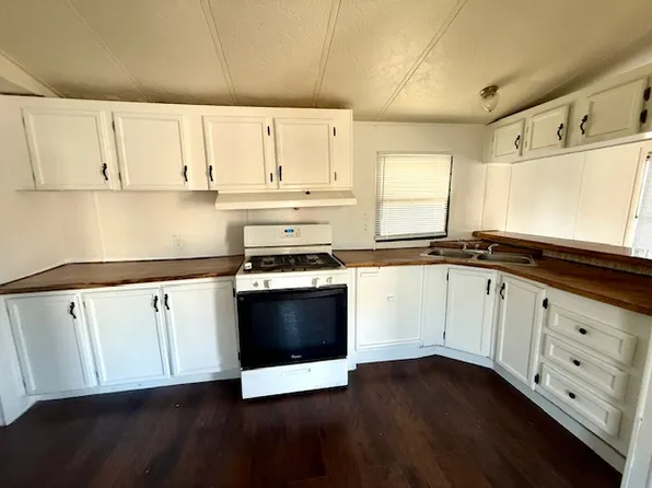 220 Bark Ln, San Antonio, TX 78233