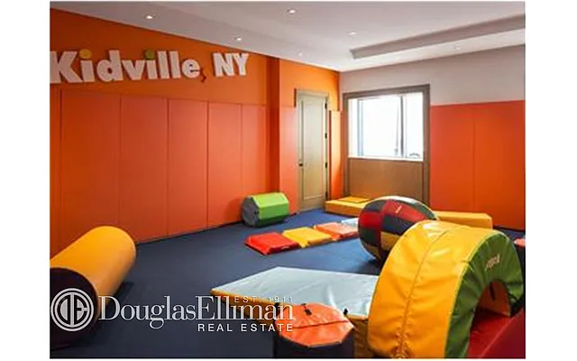 Sold by Douglas Elliman | media 93