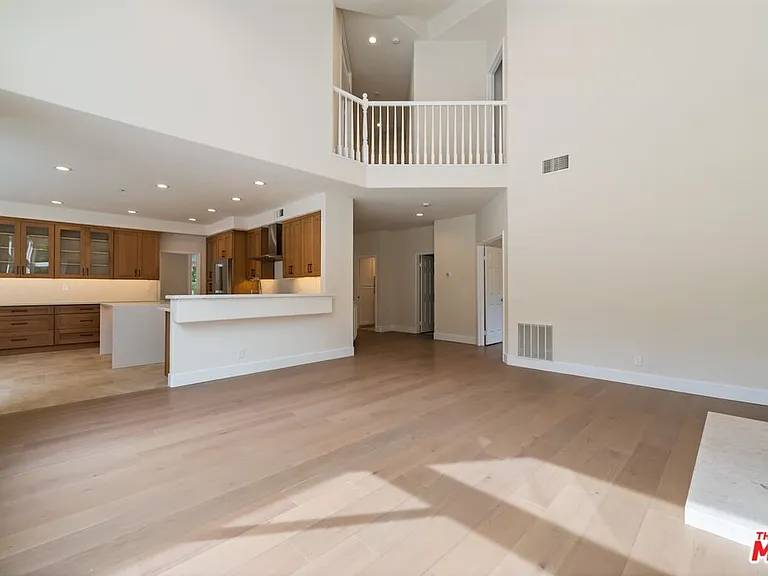 18500 Saint Moritz Dr — Photo 20