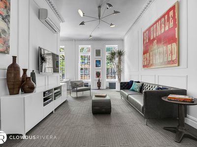 161 W 73rd St, New York, NY, 10023