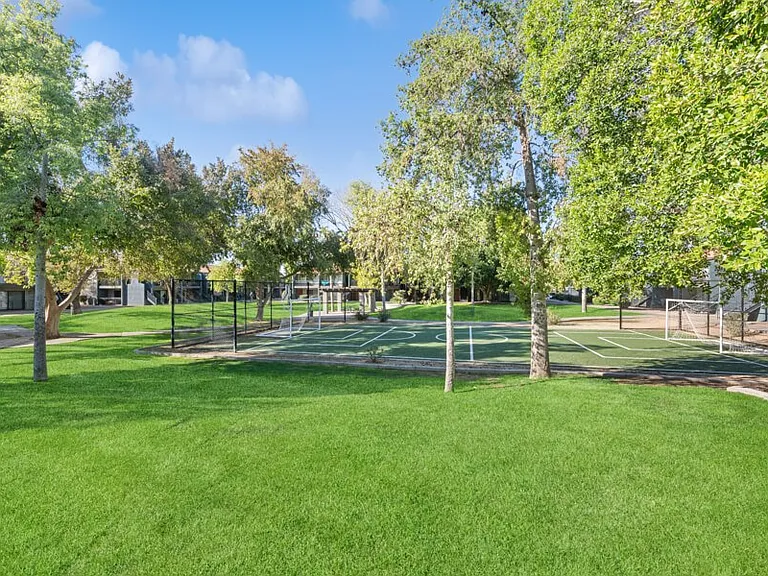 Verona Park — Photo 21