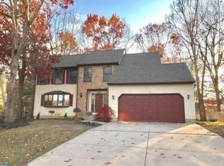 13 York Ct, Sicklerville, NJ 08081