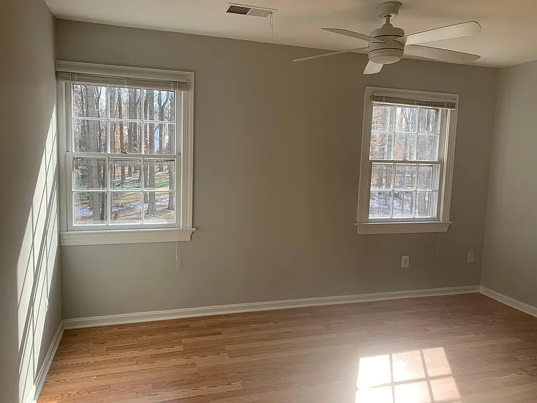 Upper Level Bedroom 2 with Attached Bathroom - Bathroom 2