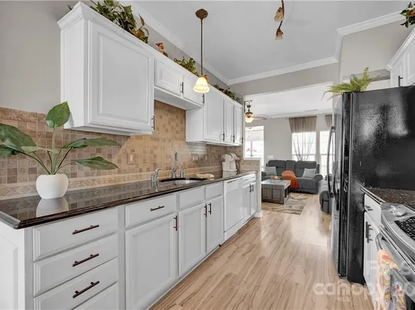 2002 Cramerton Village Dr Unit E, Cramerton, NC 28032