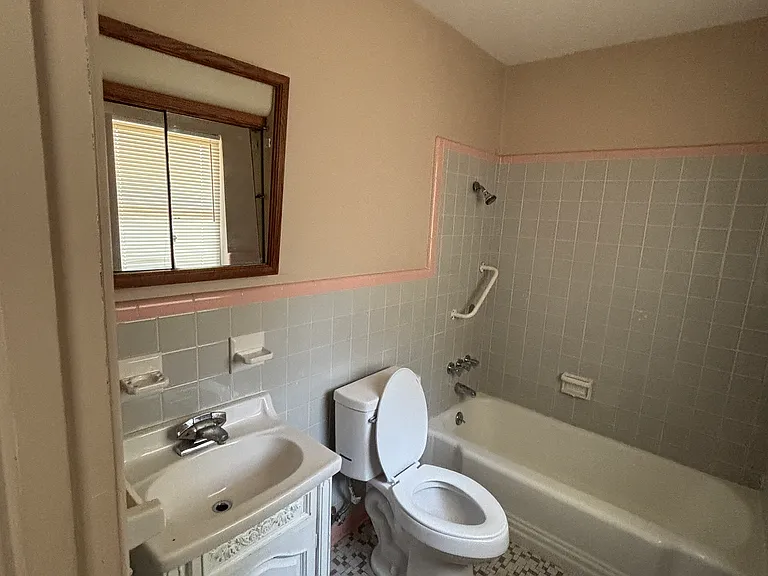 446 SW Theresa Ct — Photo 12