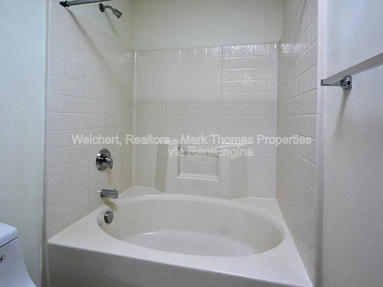 1326 Holly Grove Way — Photo 20