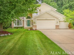 7153 Cuesta Way Dr NE, Rockford, MI 49341