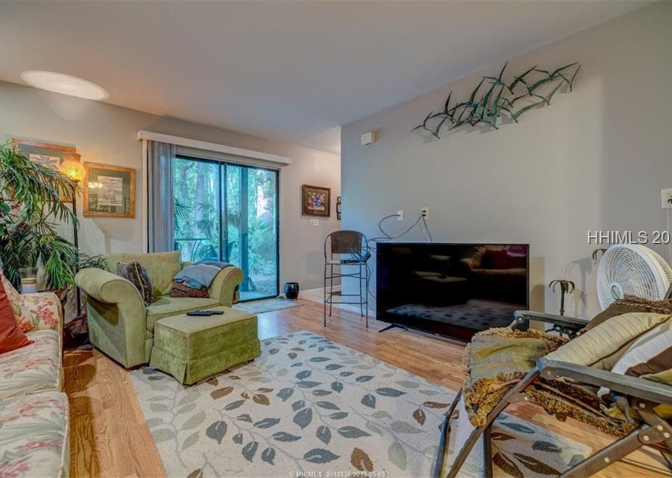 1st image of 141 Lamotte Dr