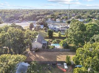 8715 Mayflower Rd #27, Tampa, FL 33615