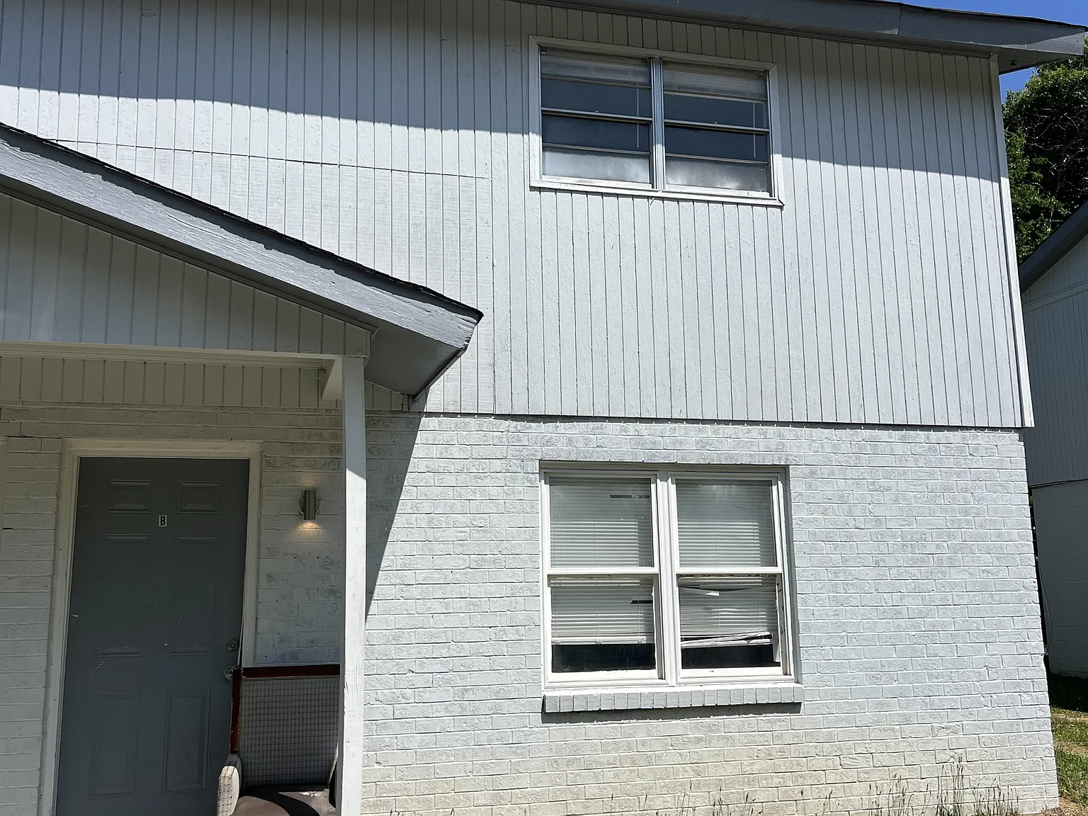 1156 Triple Hill Drive - B — Photo 2