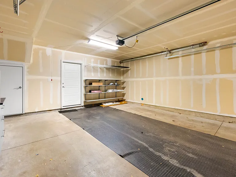 2051 N Downing St #2 — Photo 30
