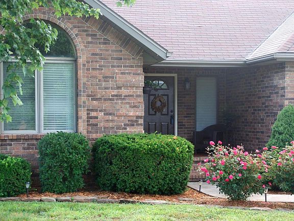 3rd image of 2250 Eagles Ln