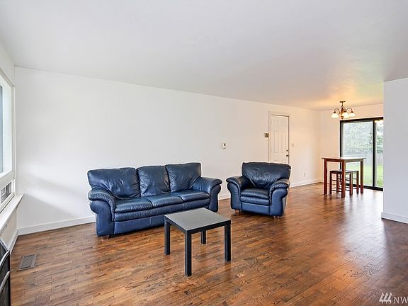 2nd image of 648 S 188th St