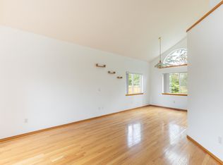 11568 SW Shoreview Pl, Tigard, OR 97223