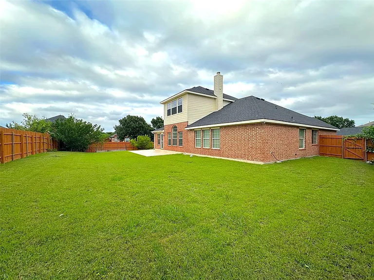 1579 Poets Way — Photo 34