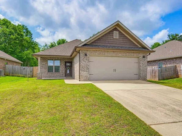 445 Pemberton Ln, Cantonment, FL 32533