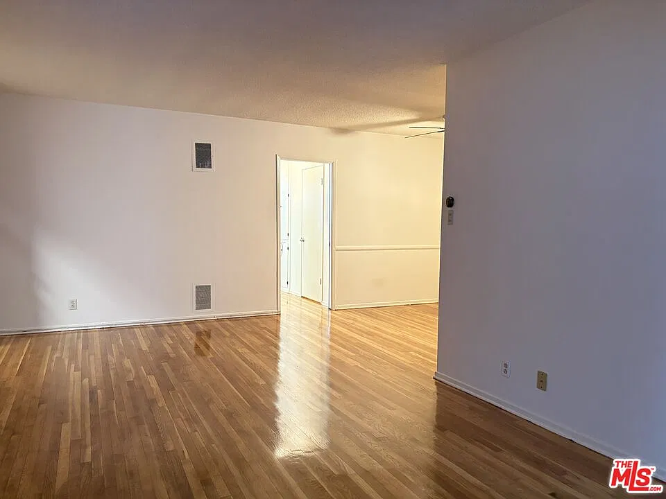 1 bed, 1.0 bath, 650 sqft, $2,000 — Photo 2