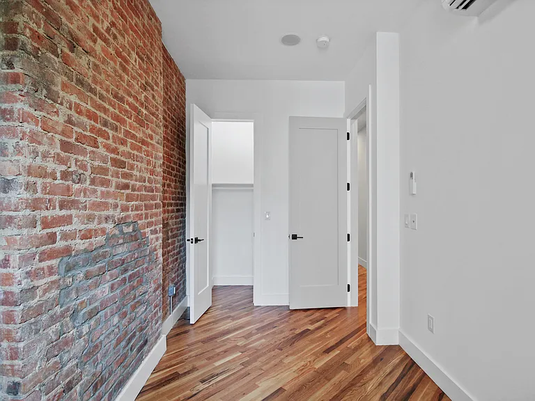375 Hancock St #2 — Photo 13