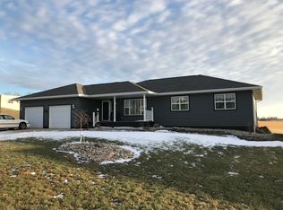 113 W Bay Rd, Lake Park, IA 51347