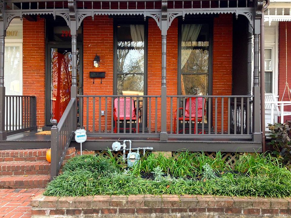 1st image of 2905 E Marshall St