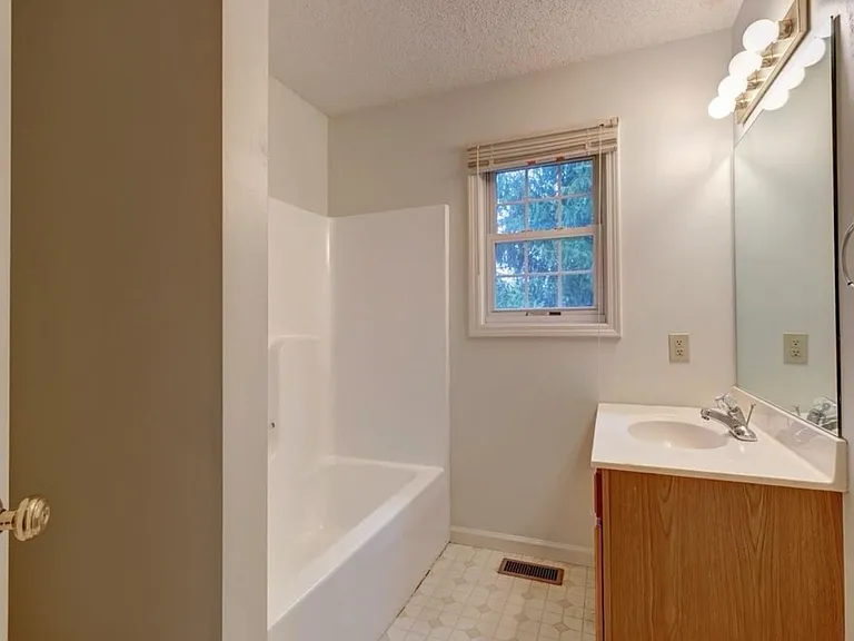 894 E Sherwood Hills Dr #1 — Photo 14