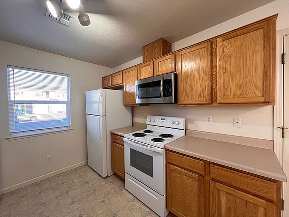 5th image of 580 Starlite Dr Unit D