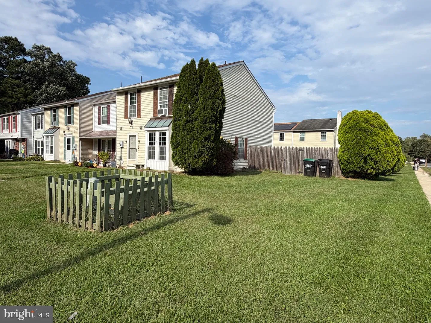 3 bed, 1.5 bath, 1200 sqft, $2,500 — Photo 4