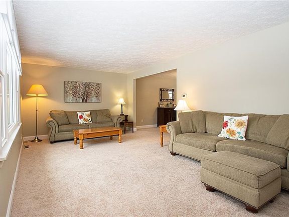 2nd image of 15 Sugarmills Cir