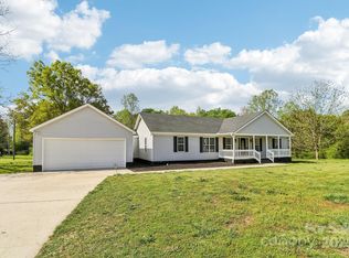 1676 Starmount Cir, Lancaster, SC 29720