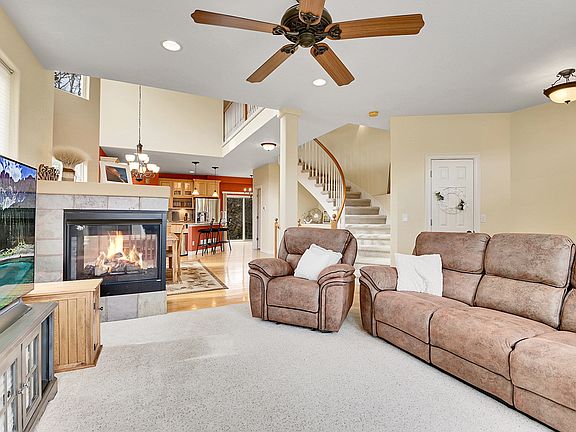 2nd image of 781 Martin Dr #1