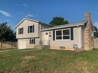 75 Milburn Rd, East Providence, RI 02914