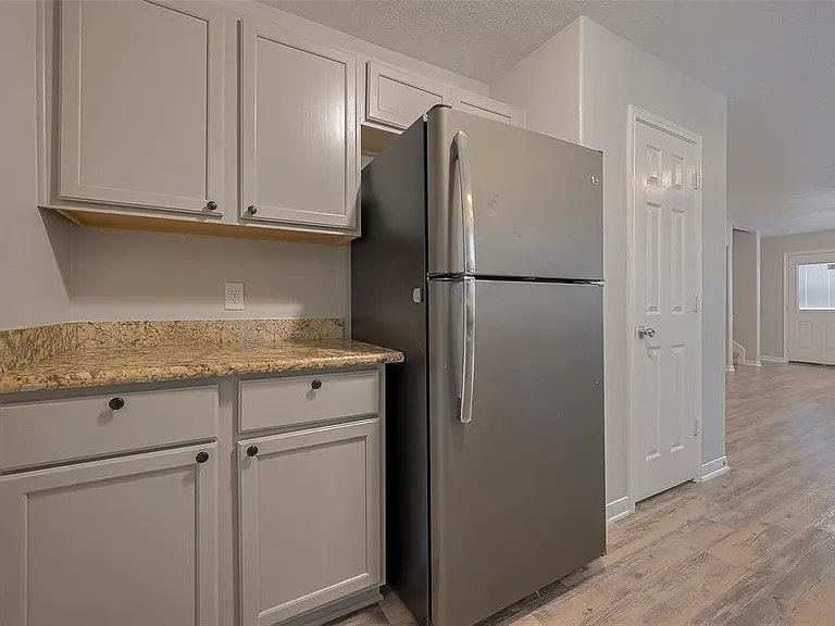 5009 Willow Point Dr — Photo 10