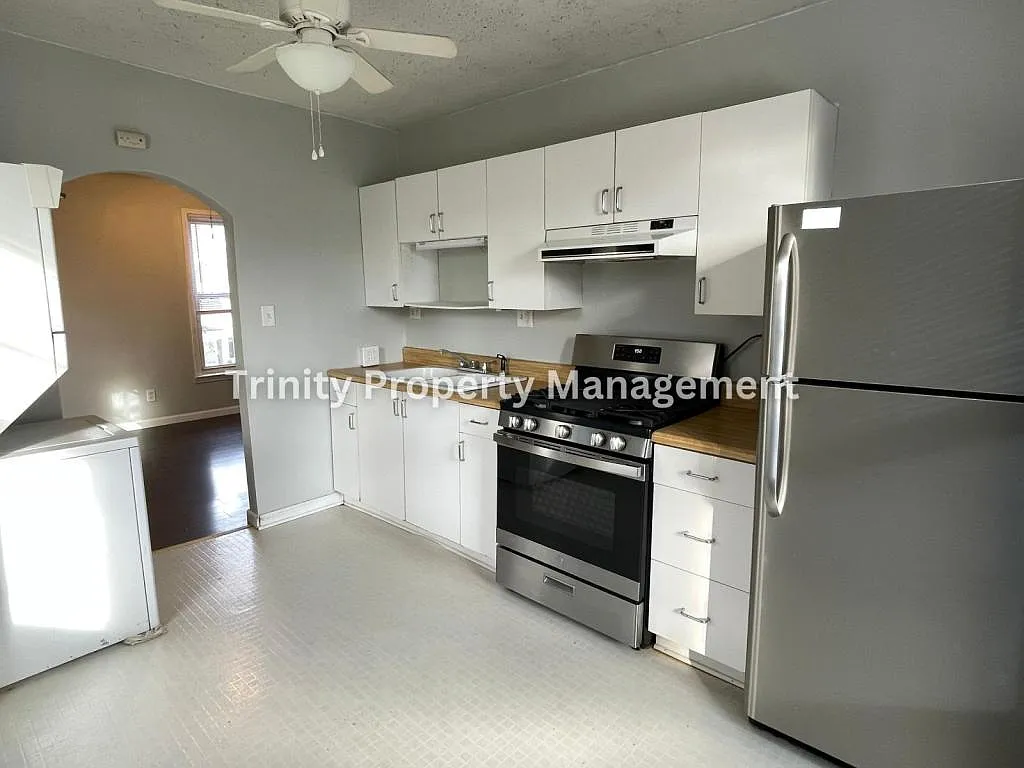 609 1/2 Duff Ave — Photo 2