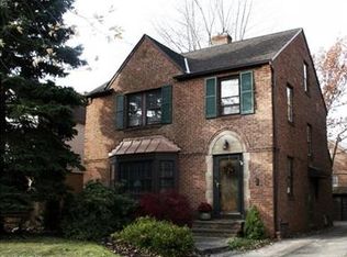 2420 Fenwick Rd, University Heights, OH 44118