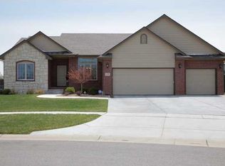 1325 E Woodbrook St, Derby, KS 67037