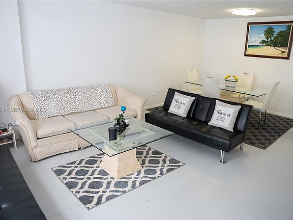 4th image of 6039 Collins Ave APT 412