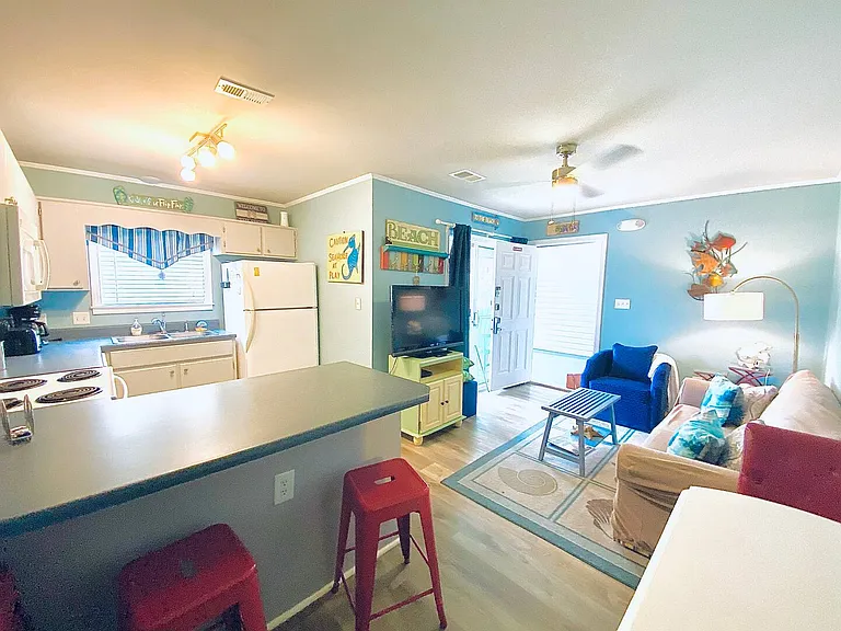 11 Beachside Dr #812-1 — Photo 2
