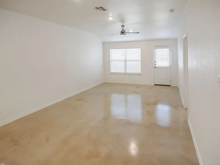1261 Lehmann Dr #B — Photo 10
