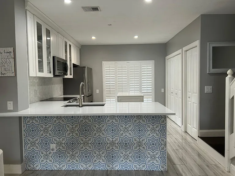 250 Countryside Key Blvd — Photo 4