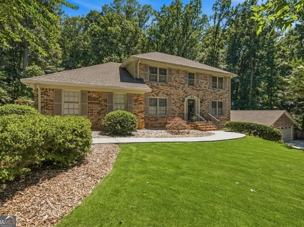 330 Waverly Hall Dr, Roswell, GA 30075