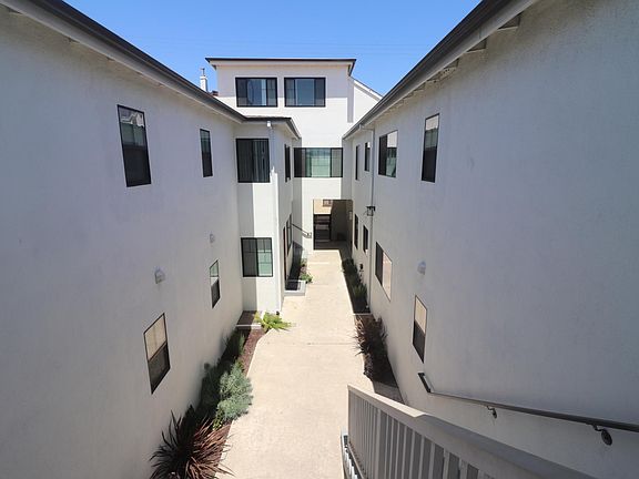 2nd image of 4799 E Ocean Blvd