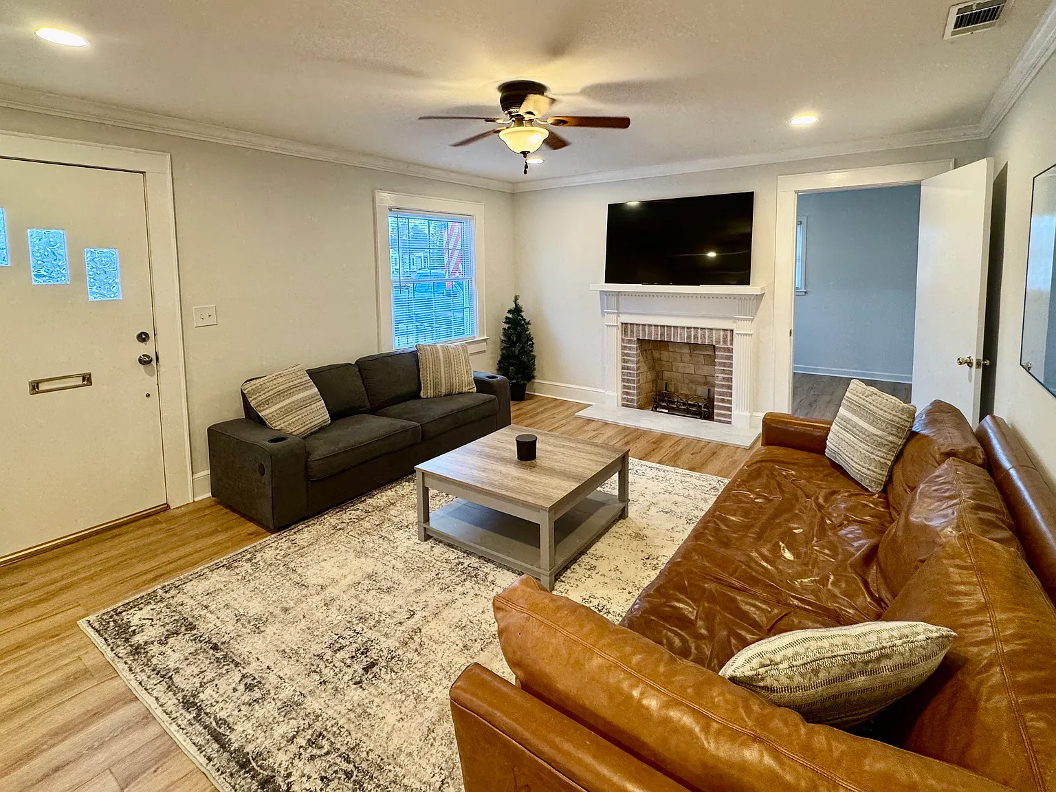 215 Whitehall Rd — Photo 4