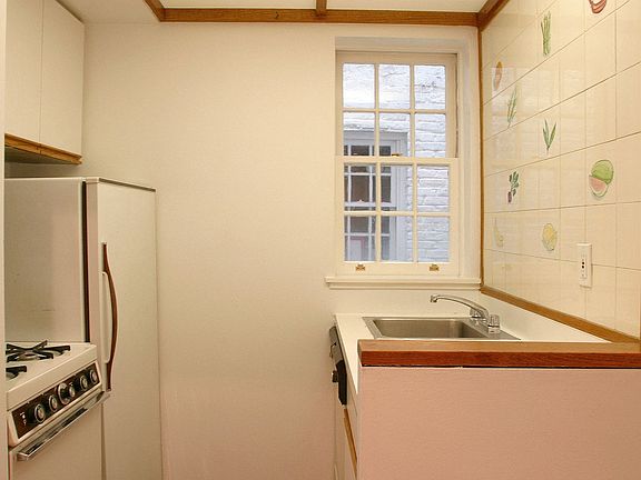 3rd image of 308 E 92nd St APT 4e