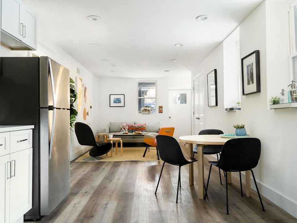 Kitchen/Dining Area/Living Area