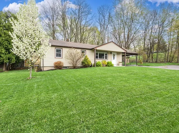 62 Ludlow Rd, South Hadley, MA 01075