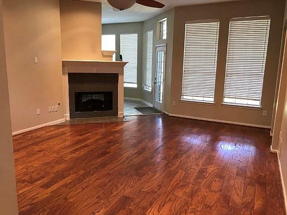 2nd image of 116 Crimson Bay Dr
