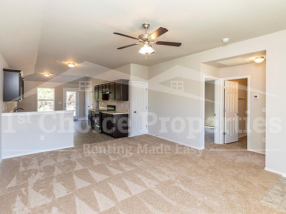 5th image of 541 Fox Run Cir